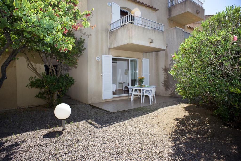 Motel Le Vieux Moulin LʼÎle-Rousse Exteriör bild