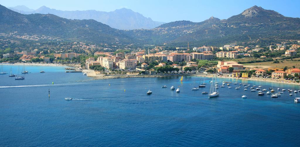 Motel Le Vieux Moulin LʼÎle-Rousse Exteriör bild