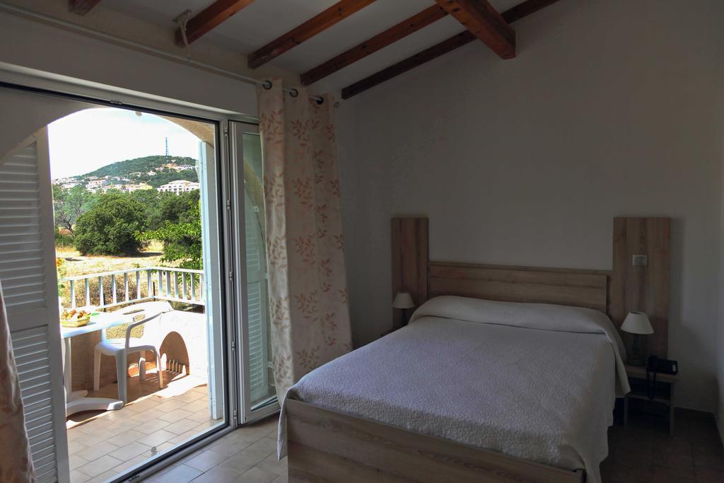 Motel Le Vieux Moulin LʼÎle-Rousse Exteriör bild