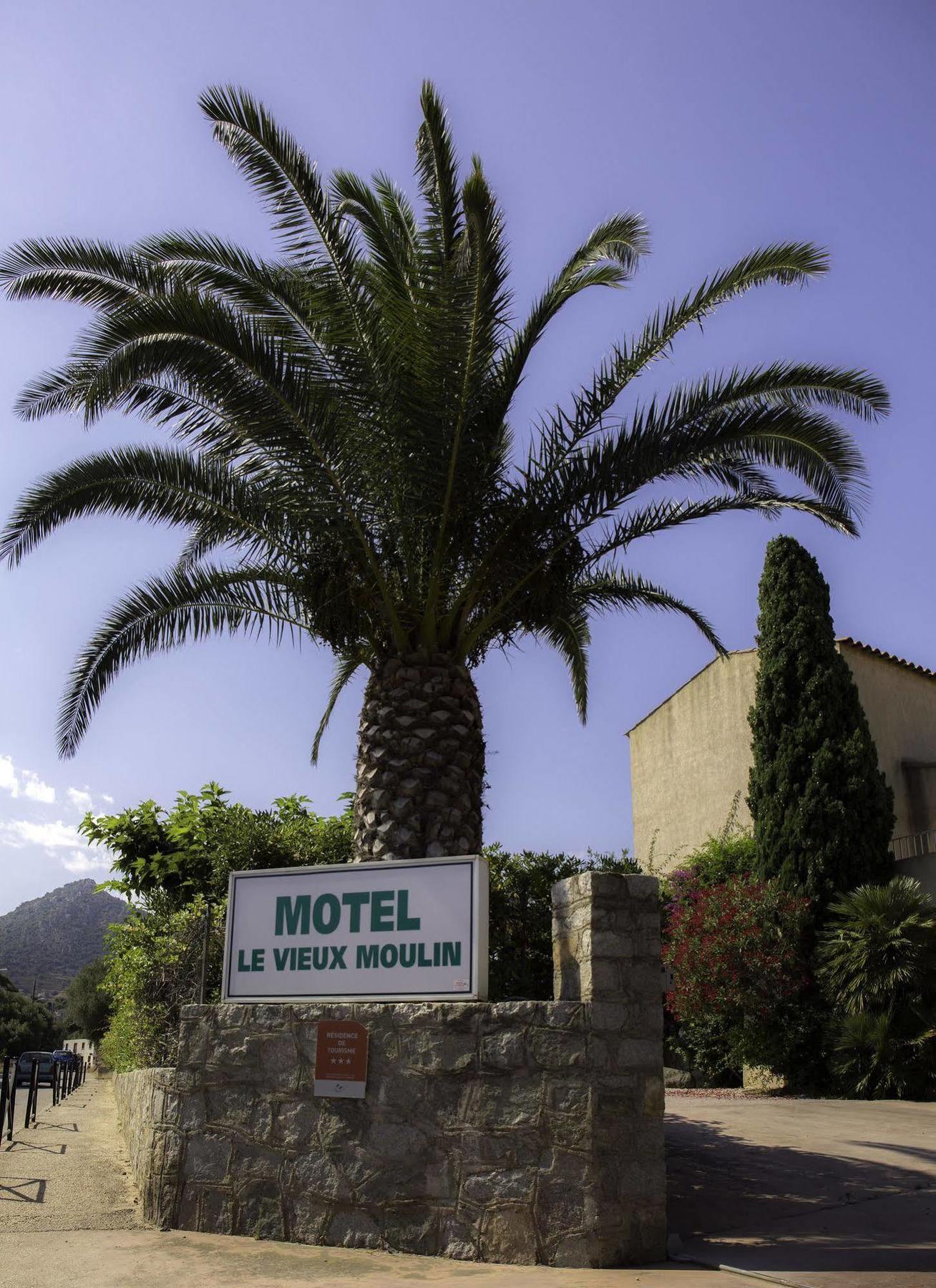 Motel Le Vieux Moulin LʼÎle-Rousse Exteriör bild
