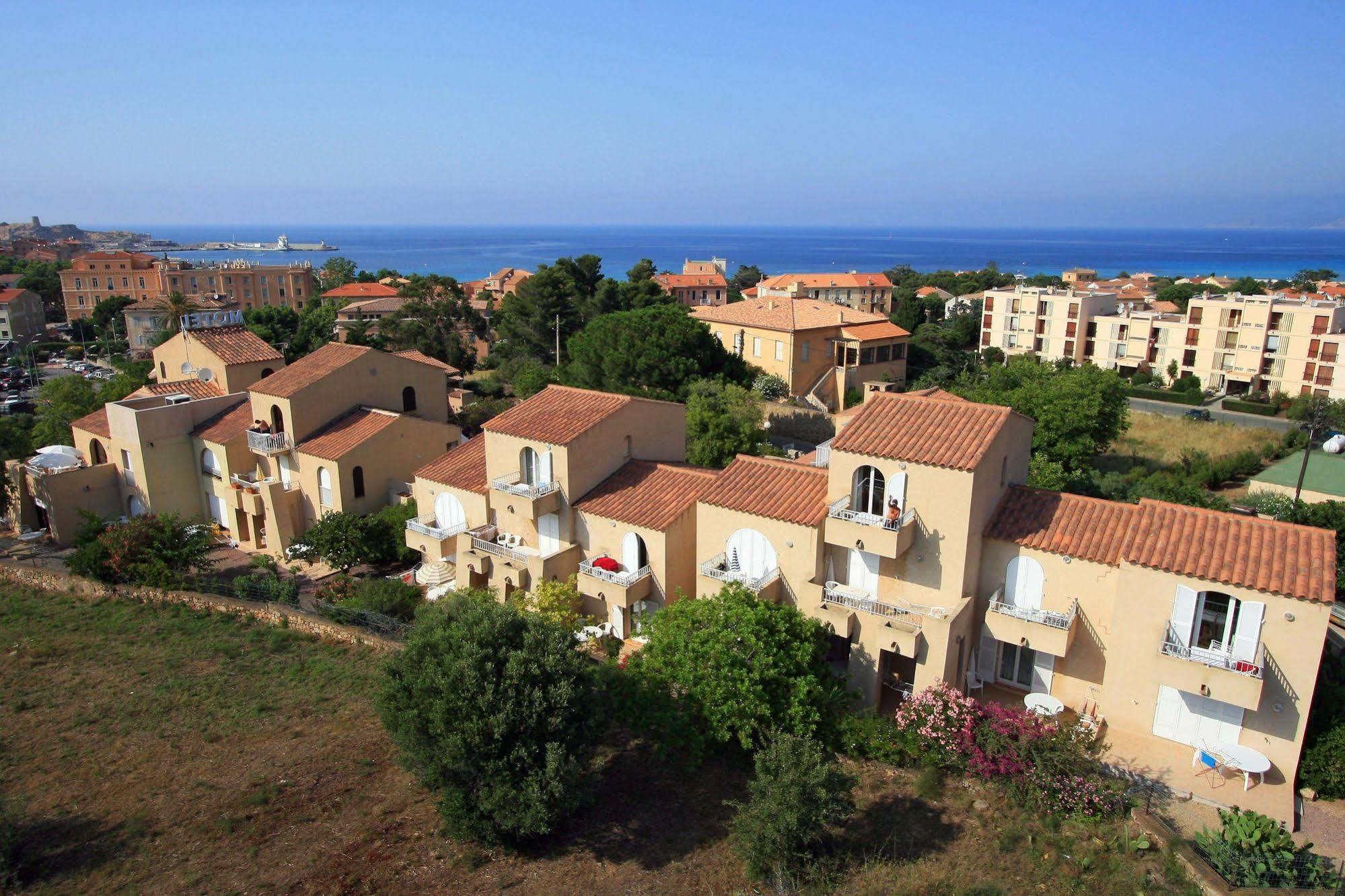 Motel Le Vieux Moulin LʼÎle-Rousse Exteriör bild