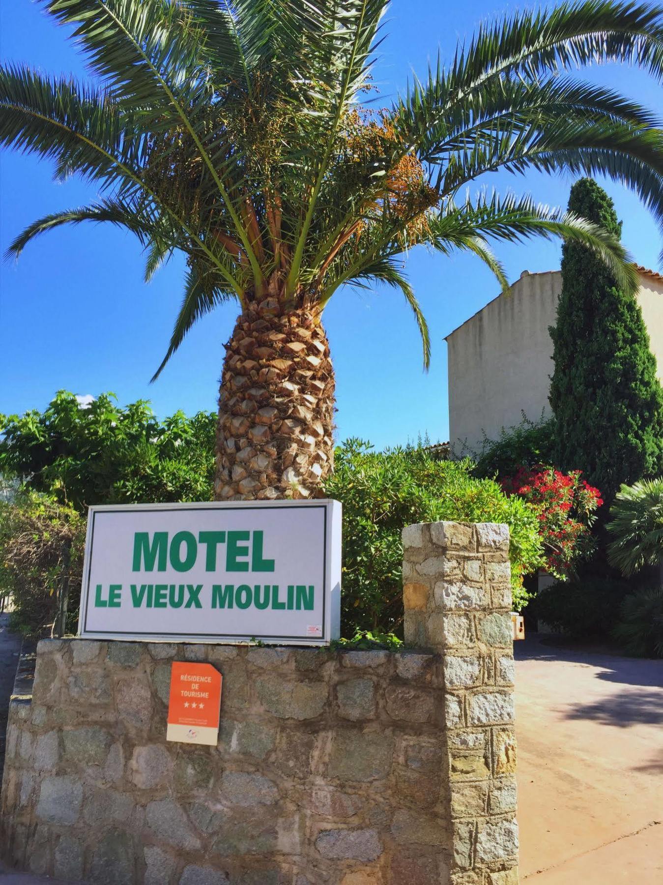 Motel Le Vieux Moulin LʼÎle-Rousse Exteriör bild