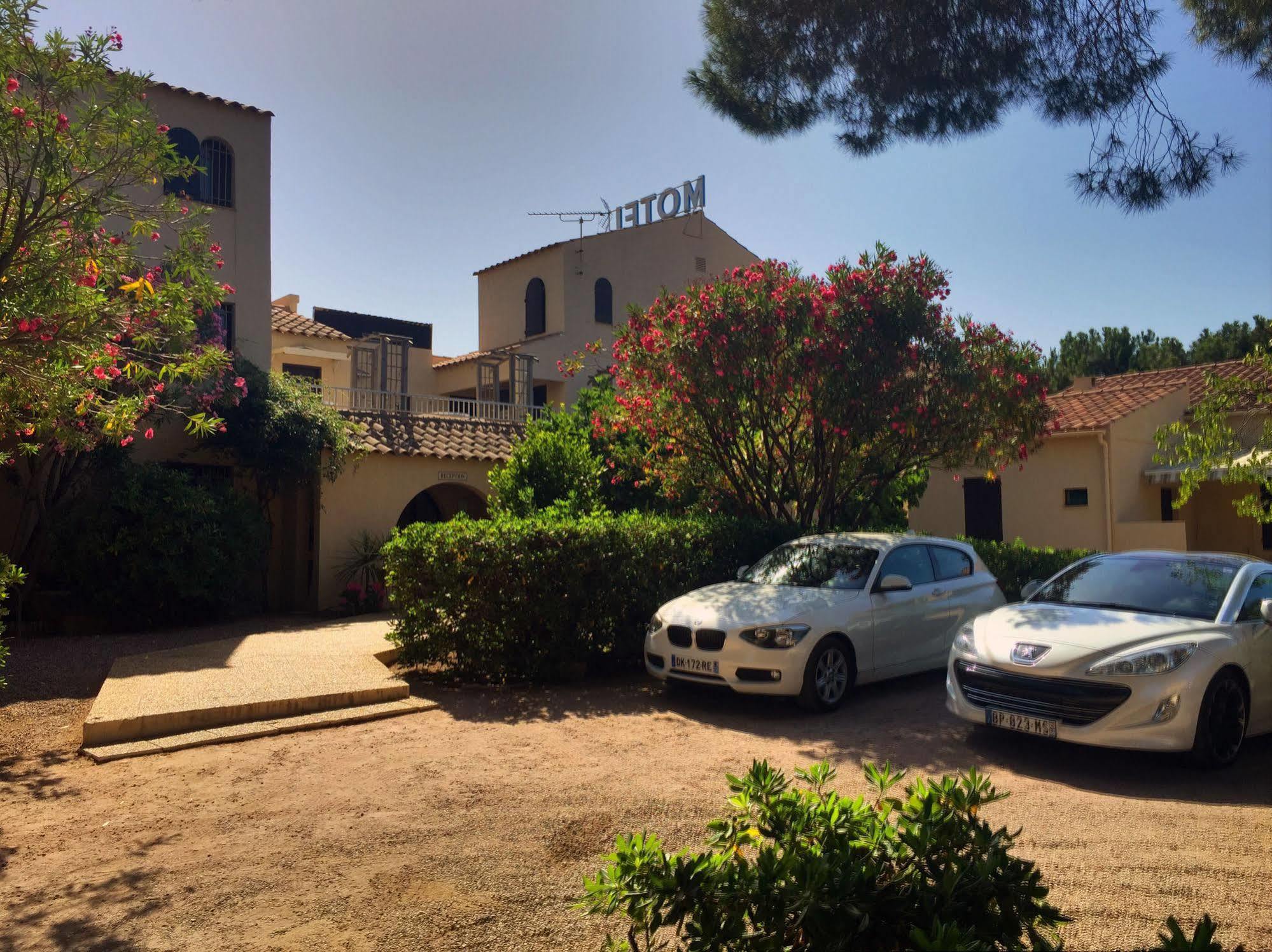 Motel Le Vieux Moulin LʼÎle-Rousse Exteriör bild
